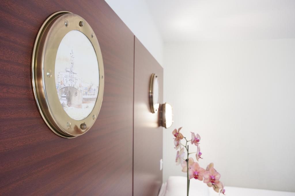 Hotel Les Gens De Mer La Rochelle Ла-Рошель Екстер'єр фото