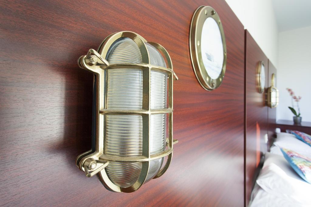 Hotel Les Gens De Mer La Rochelle Ла-Рошель Екстер'єр фото